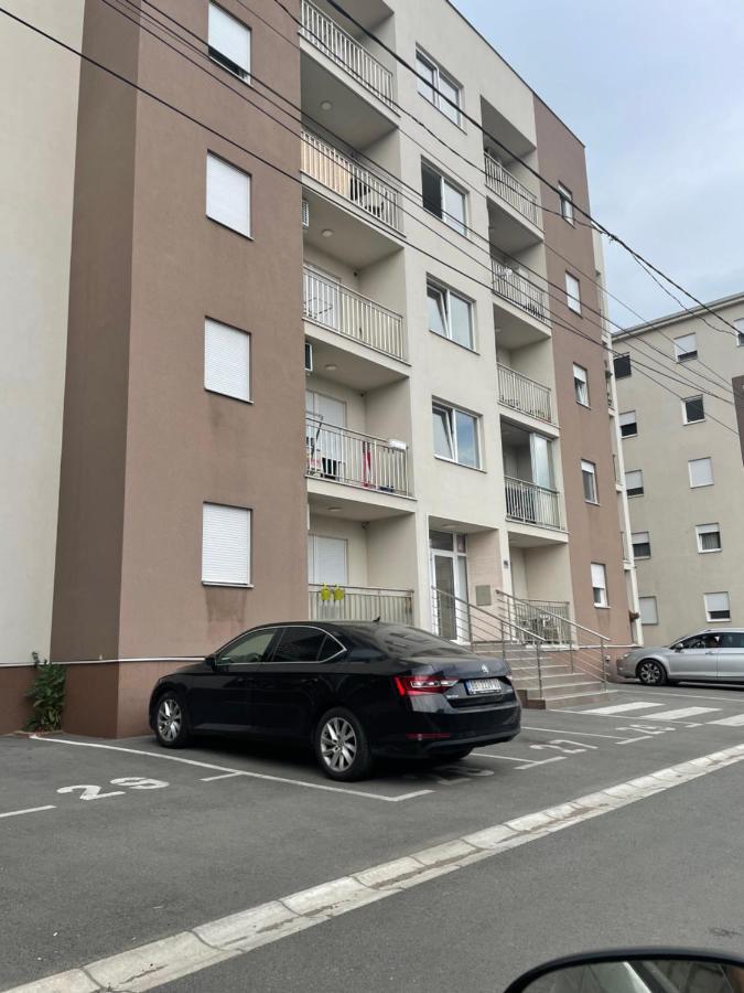 Delete 4 Apartman Belgrád Kültér fotó